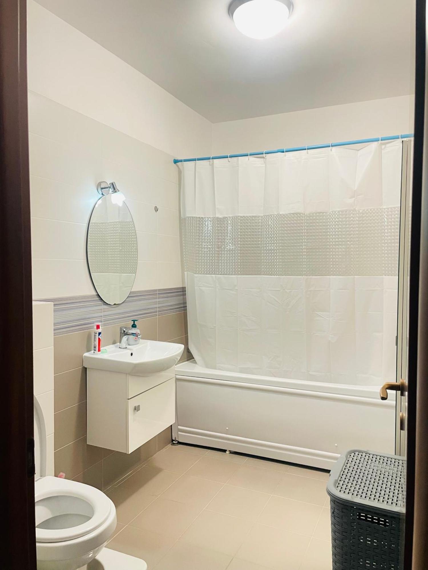 Cozy Apartment With Free Parking Kluż-Napoka Zewnętrze zdjęcie