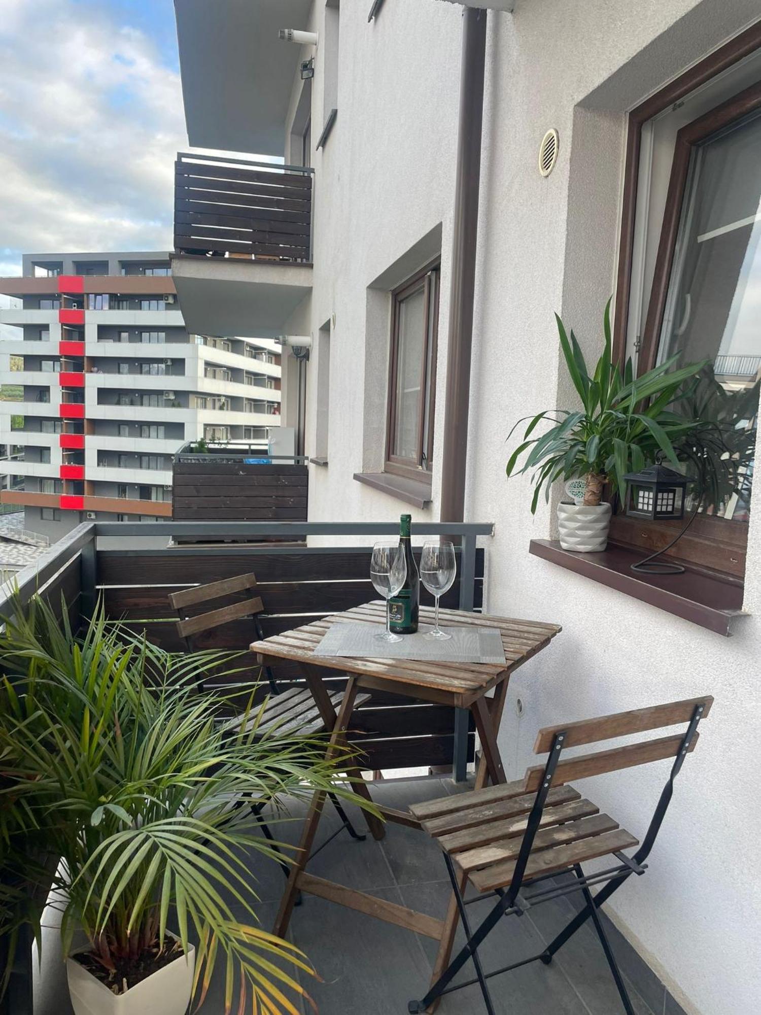 Cozy Apartment With Free Parking Kluż-Napoka Zewnętrze zdjęcie